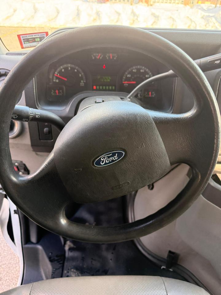 Ford Econoline E-350 Super Duty 2018