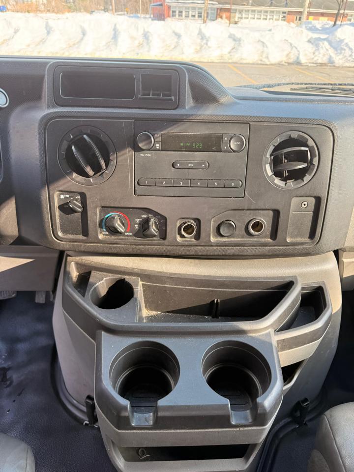 Ford Econoline E-350 Super Duty 2018