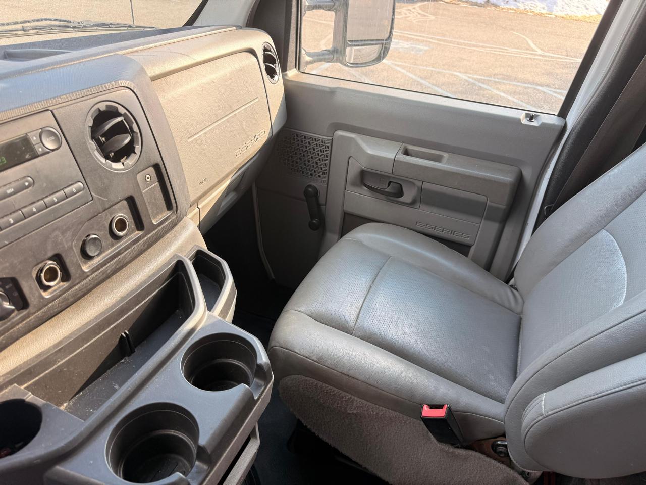 Ford Econoline E-350 Super Duty 2018