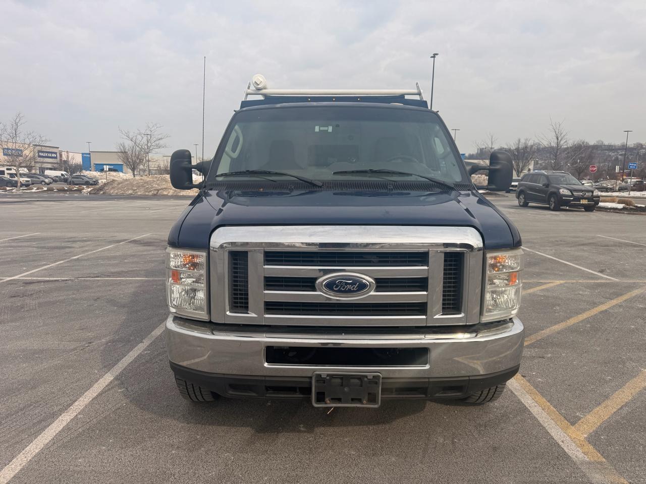 Ford Econoline E-350 Super Duty 2015