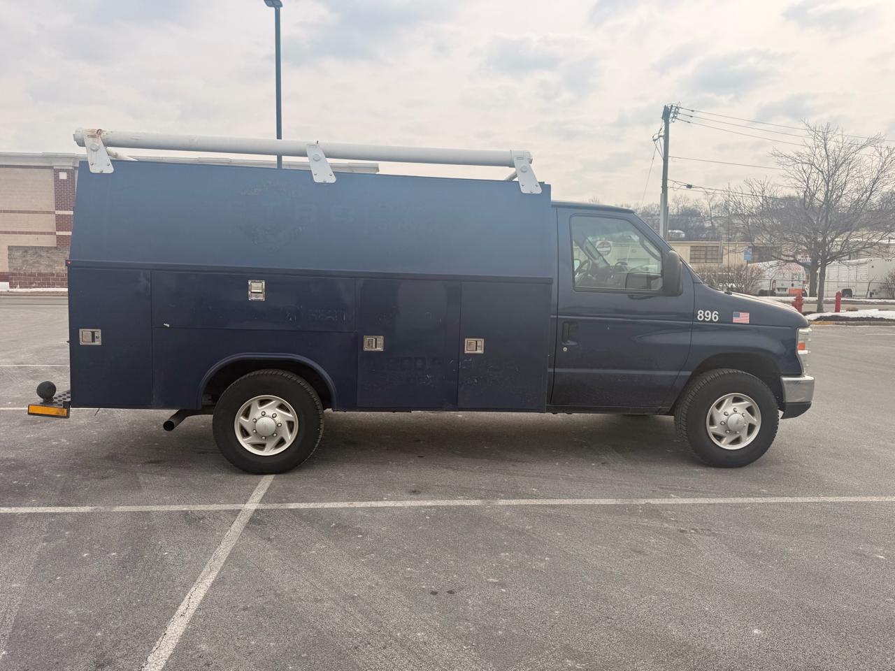 Ford Econoline E-350 Super Duty 2015