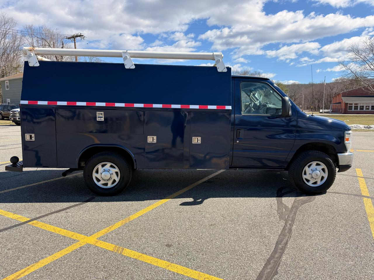 Ford Econoline E-350 Super Duty 2015