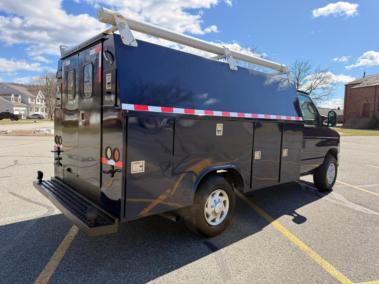 Ford Econoline E-350 Super Duty 2015