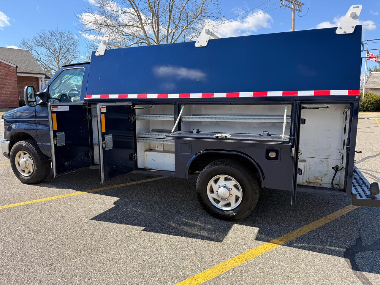 Ford Econoline E-350 Super Duty 2015