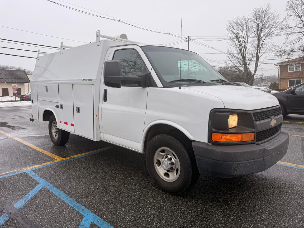 Chevrolet Express G3500 139" 2015