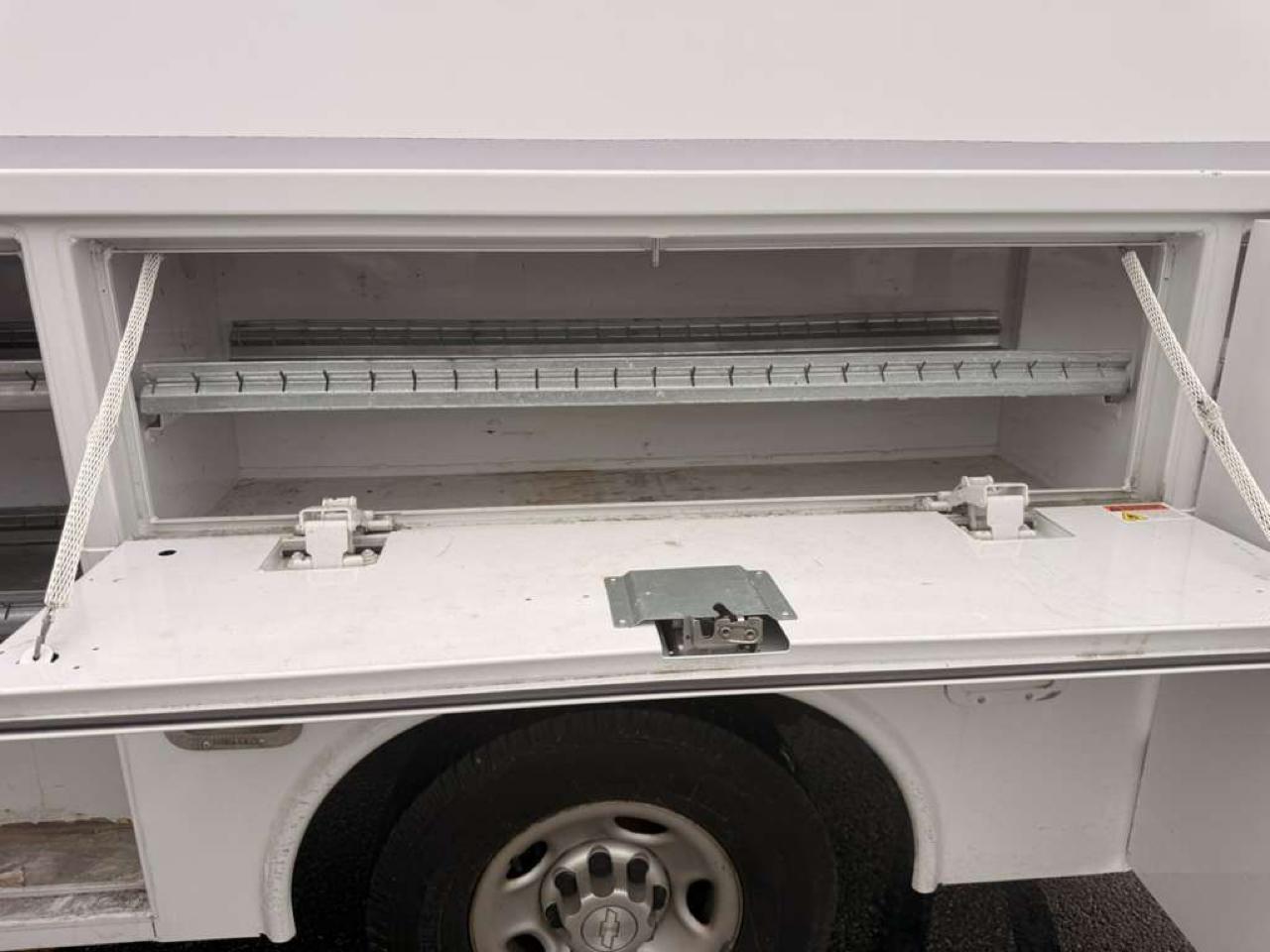 Chevrolet Express G3500 139" 2015