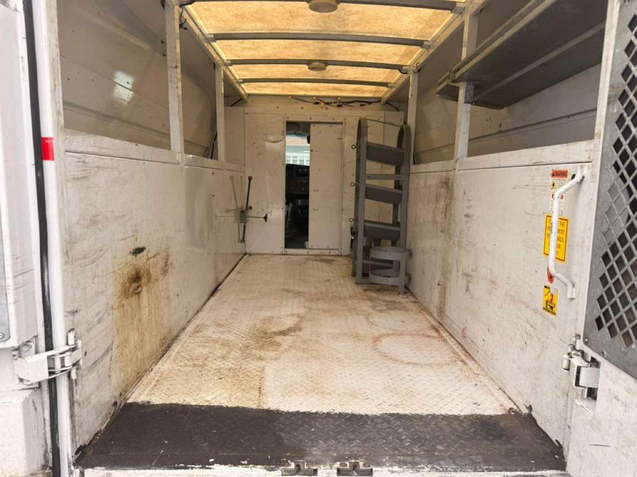 Chevrolet Express G3500 139" 2015