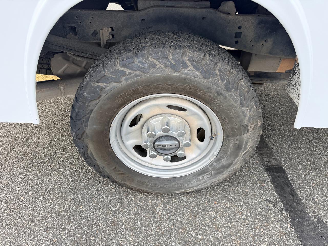 Ford F-250 SD XL Crew Cab 4WD 2022