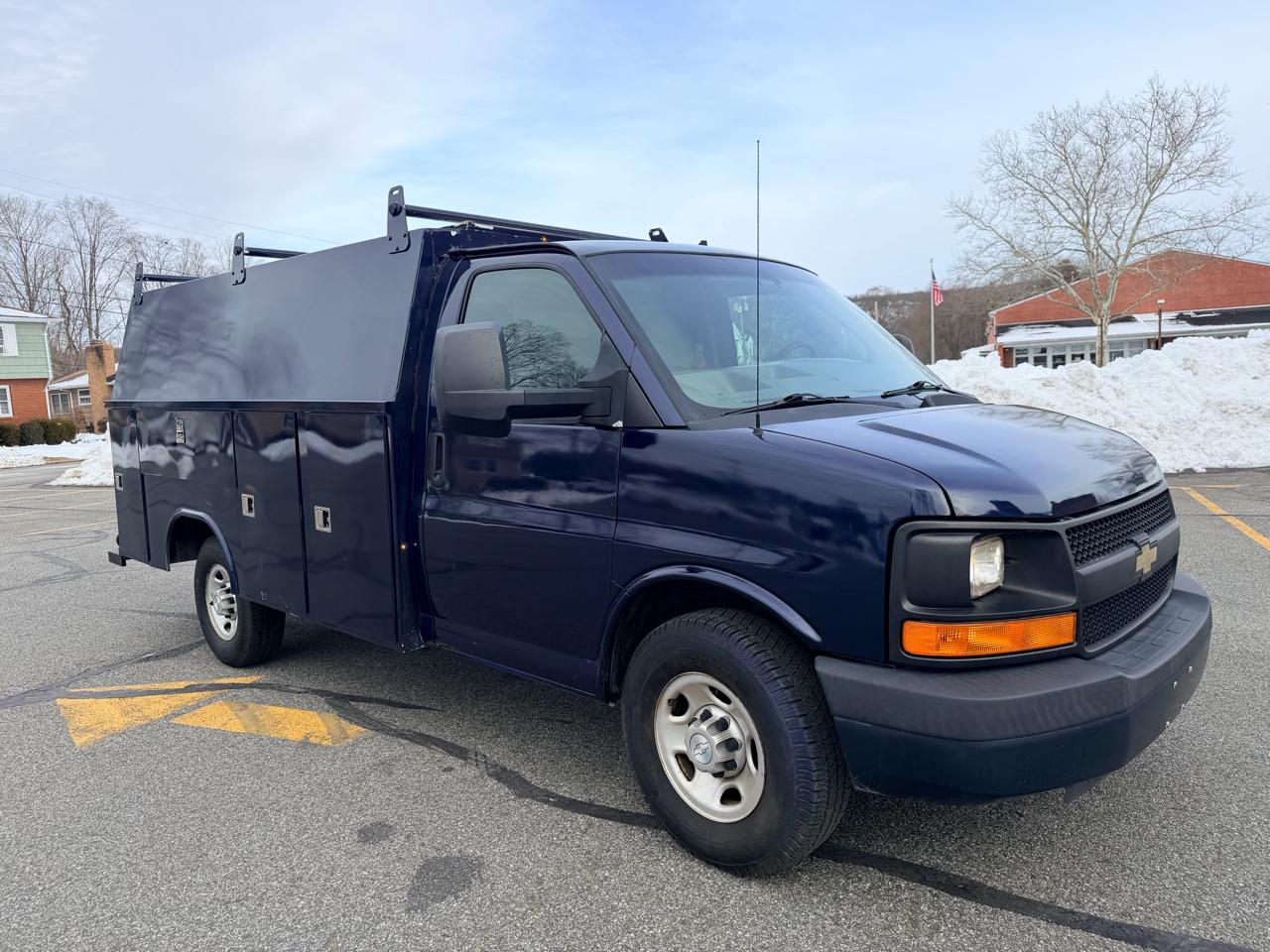 Chevrolet Express G3500 139" 2015