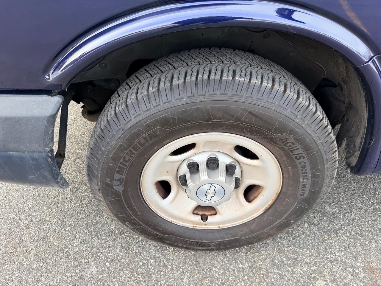 Chevrolet Express G3500 139" 2015