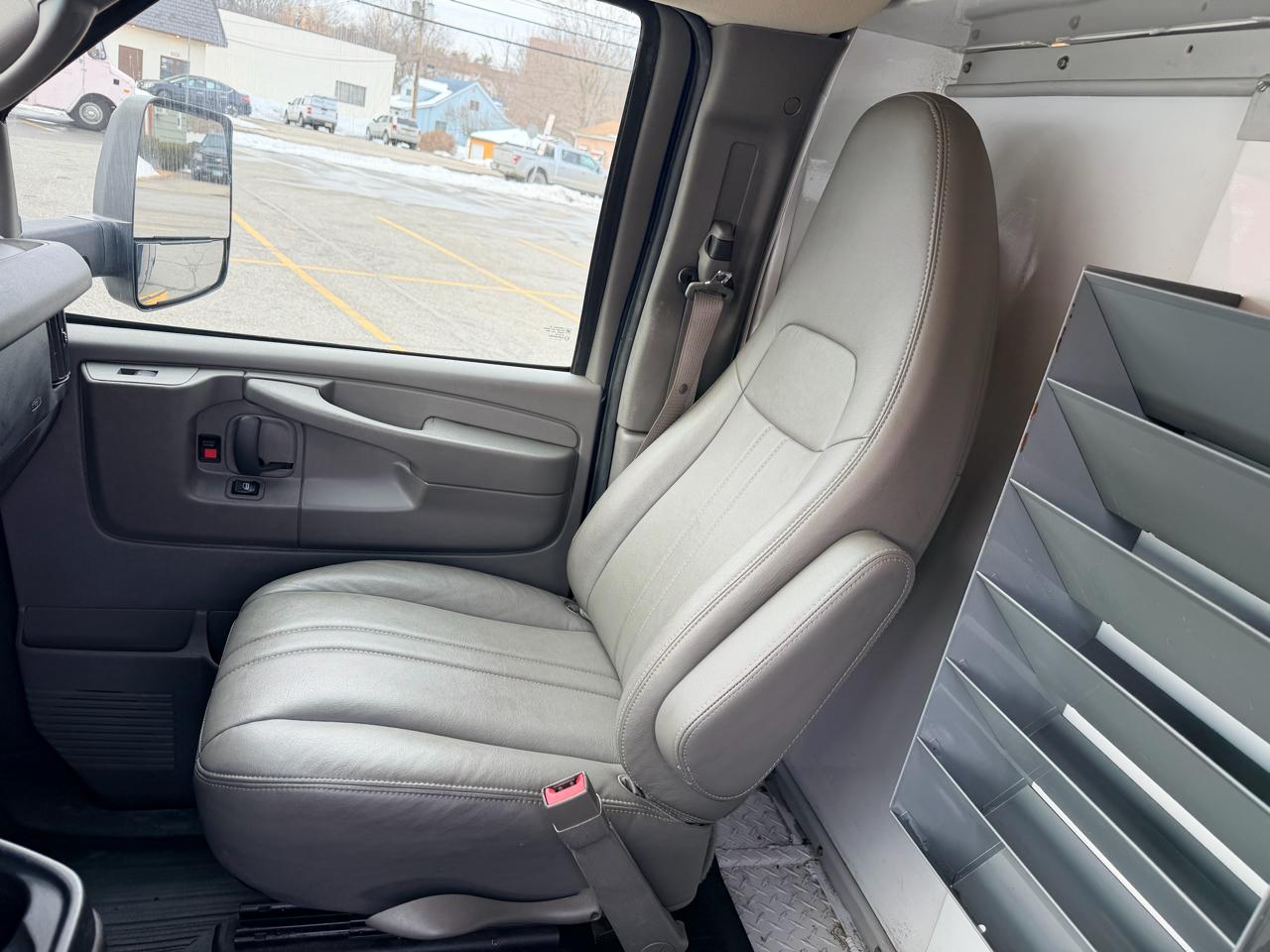 Chevrolet Express G3500 139" 2015