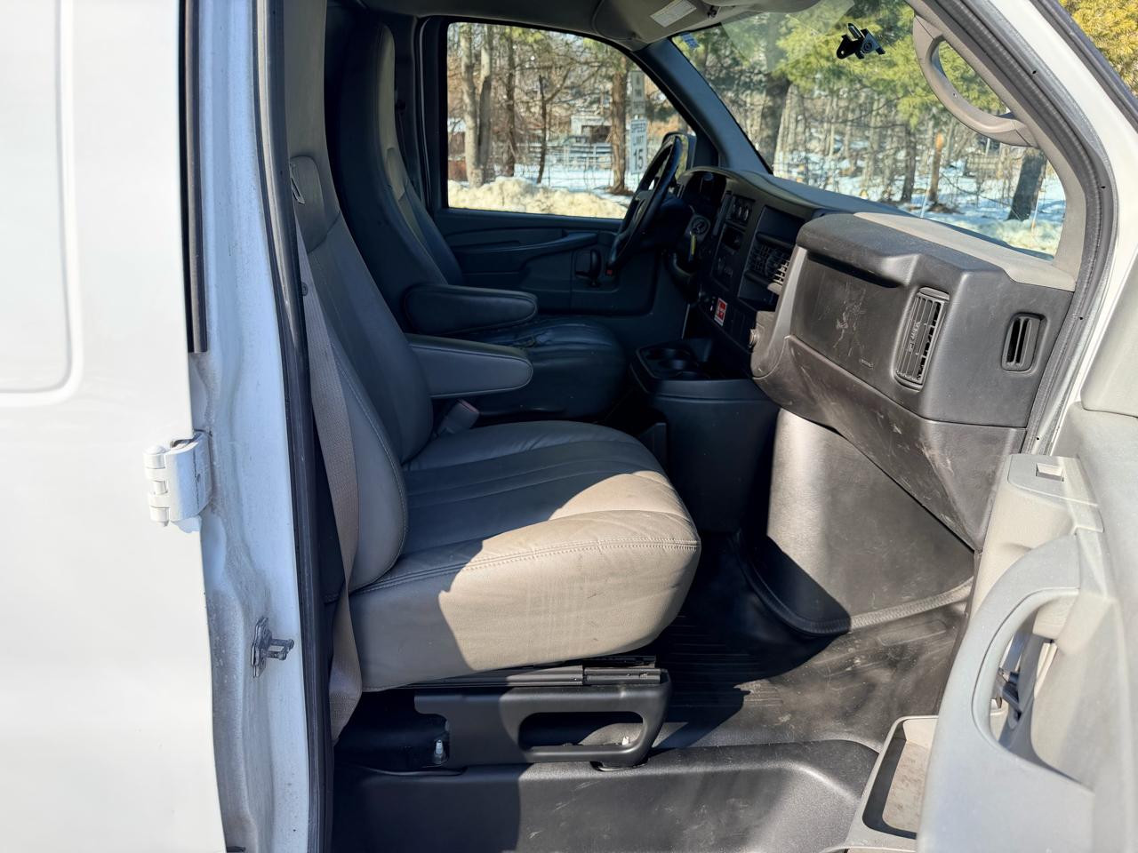 Chevrolet Express 2500 Cargo 2012