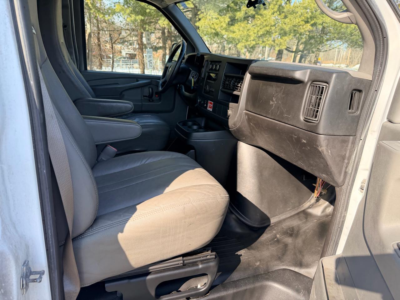 Chevrolet Express 2500 Cargo 2012