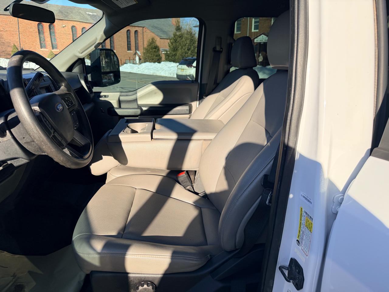 Ford F-250 SD XL Crew Cab 4WD 2022