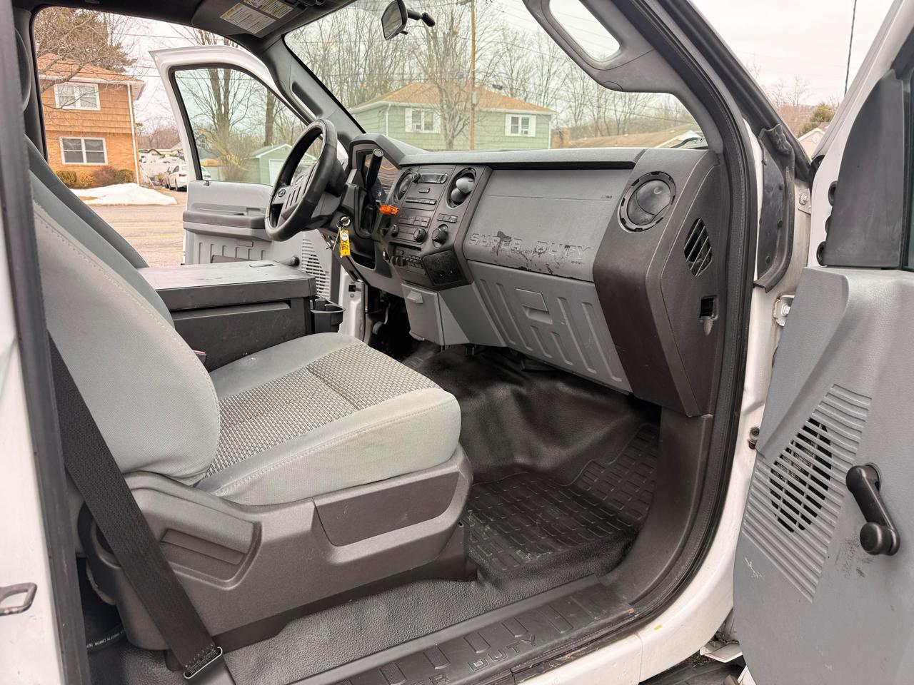 Ford F-450 SD Regular Cab DRW 2WD 2013