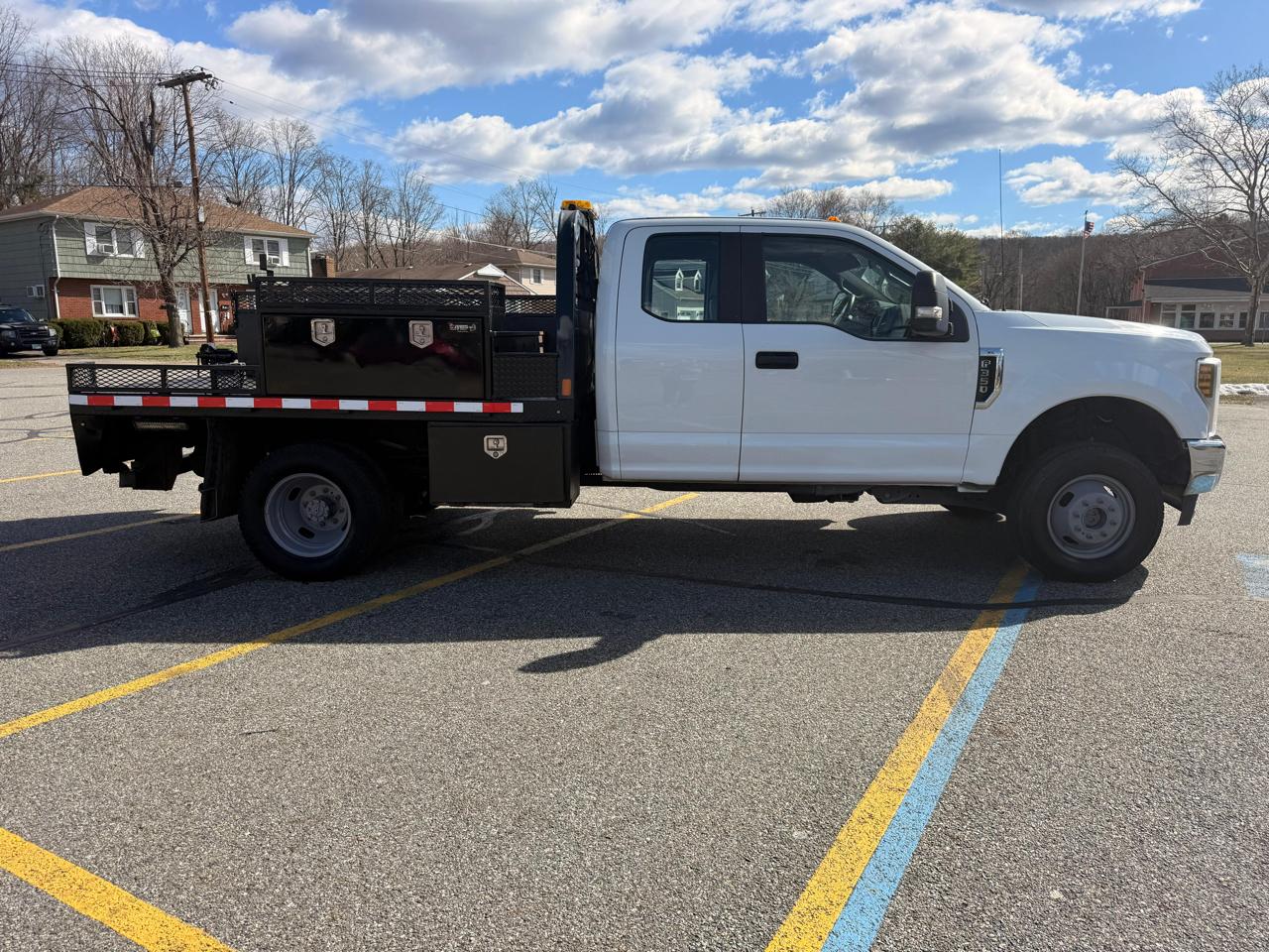 Ford F-350 SD XL SuperCab Long Bed 4WD DRW 2019