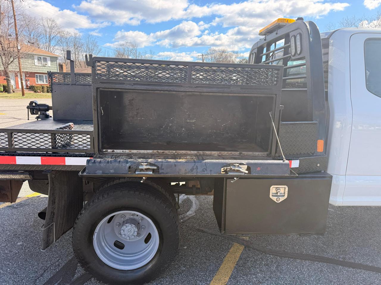 Ford F-350 SD XL SuperCab Long Bed 4WD DRW 2019