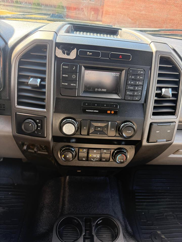 Ford F-350 SD XL SuperCab Long Bed 4WD DRW 2019