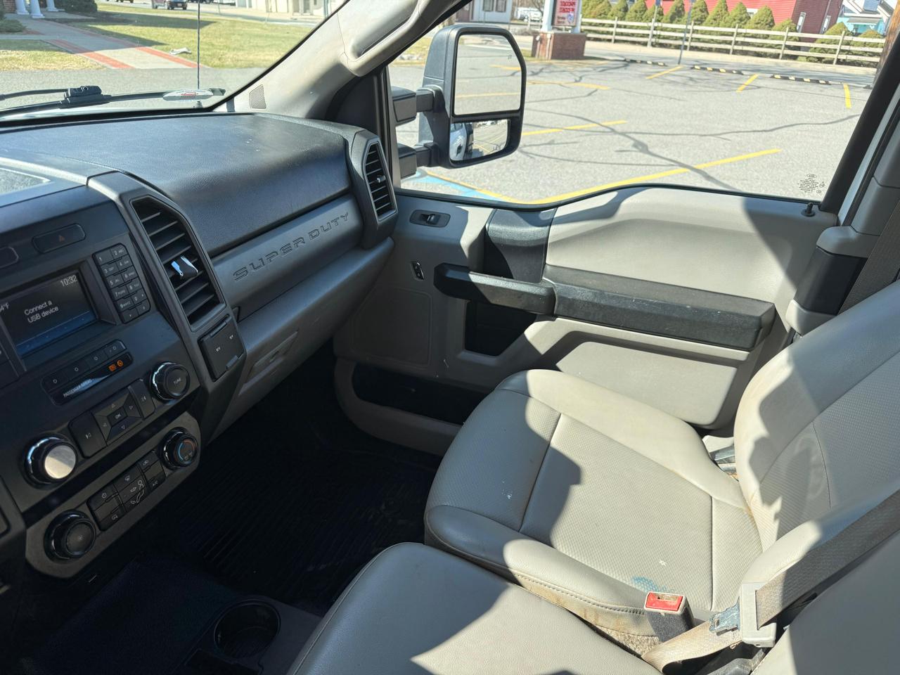 Ford F-350 SD XL SuperCab Long Bed 4WD DRW 2019