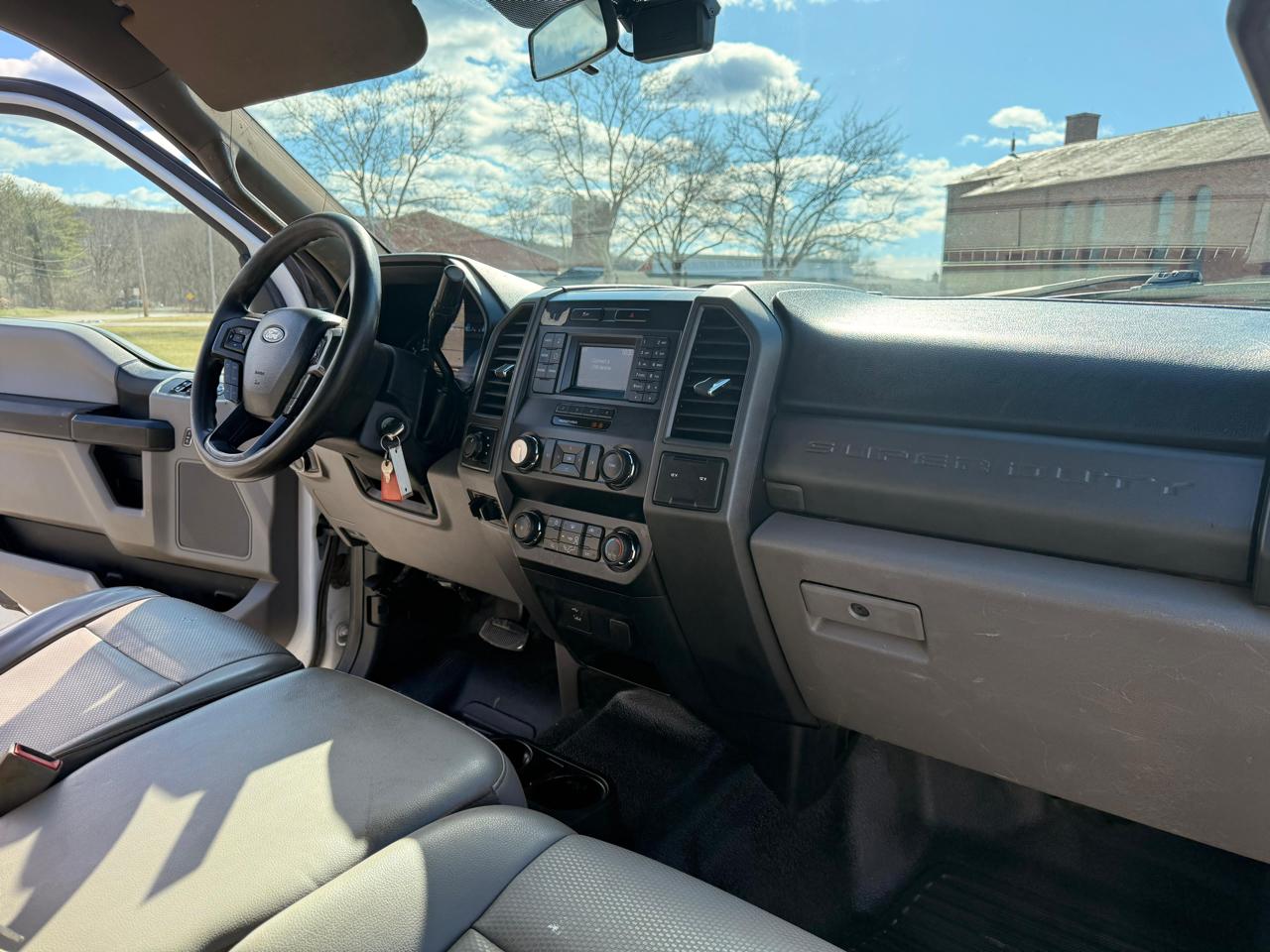 Ford F-350 SD XL SuperCab Long Bed 4WD DRW 2019