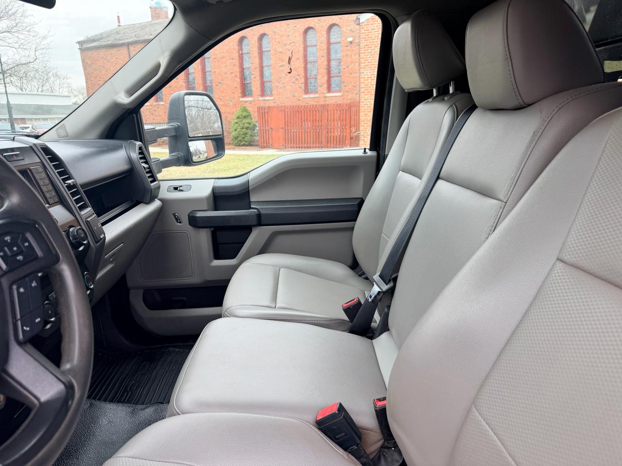 Ford F600 Regular Cab 2WD DRW 2022