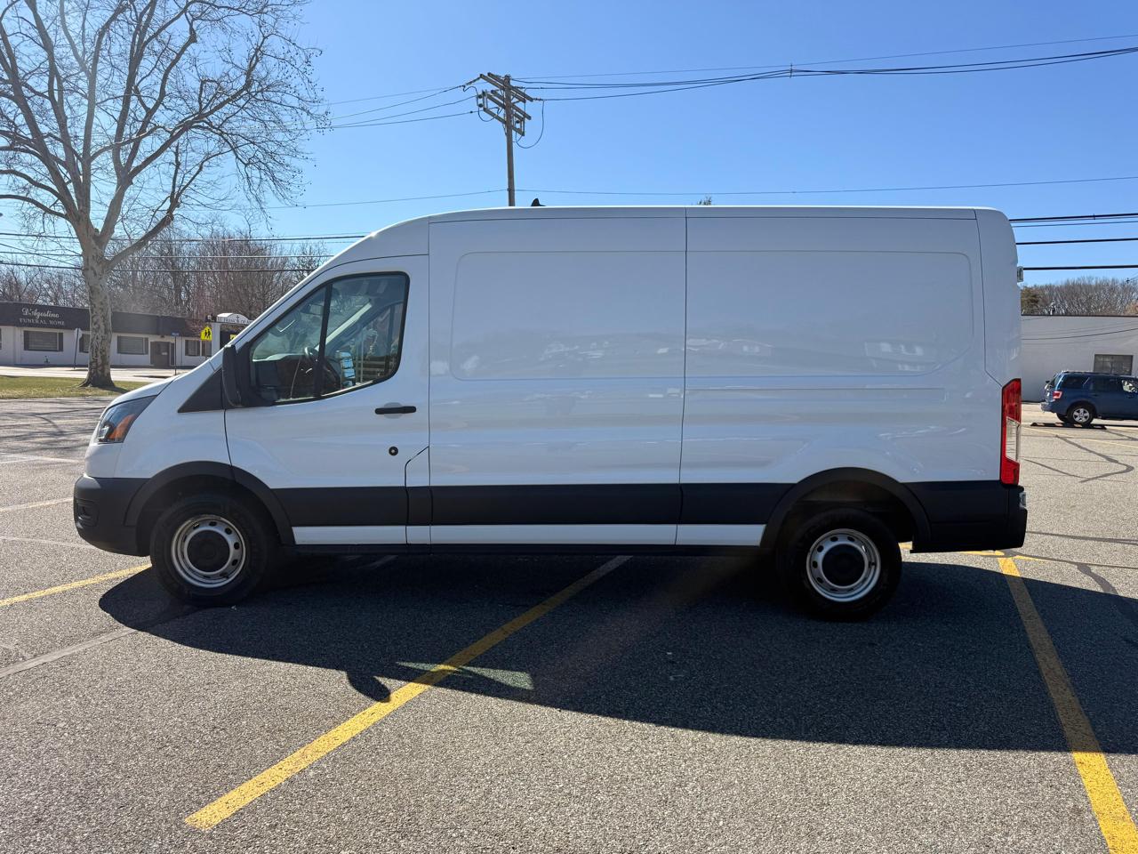 Ford Transit 250 Van Med. Roof w/Sliding Pass. 130-in. WB 2021