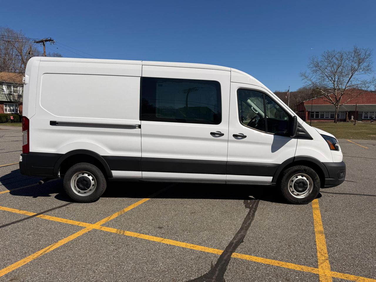 Ford Transit 250 Van Med. Roof w/Sliding Pass. 130-in. WB 2021