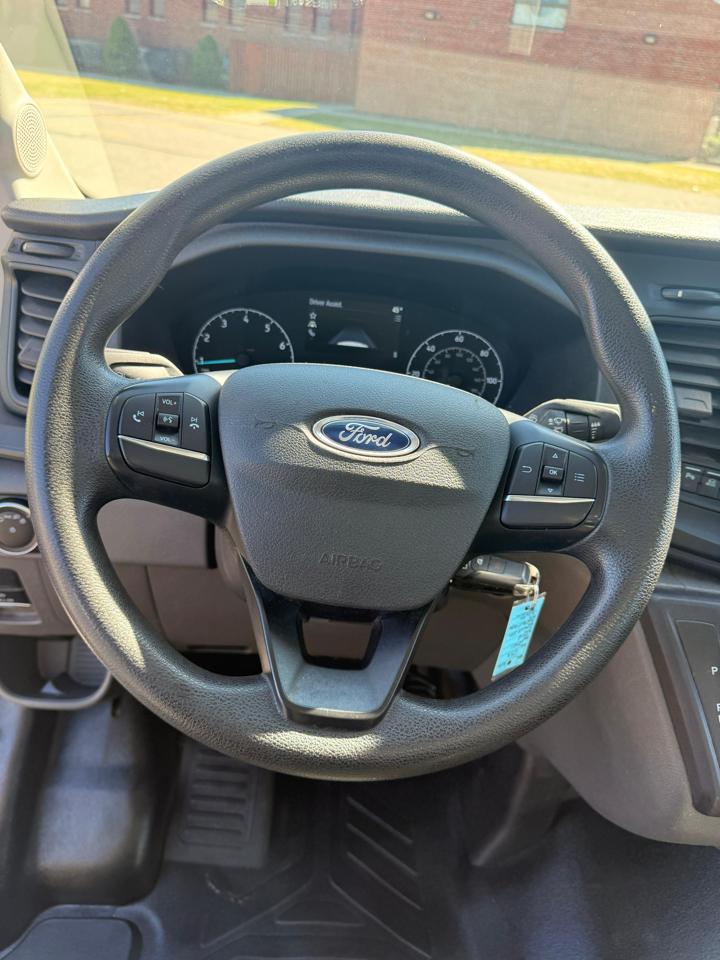 Ford Transit 250 Van Med. Roof w/Sliding Pass. 130-in. WB 2021