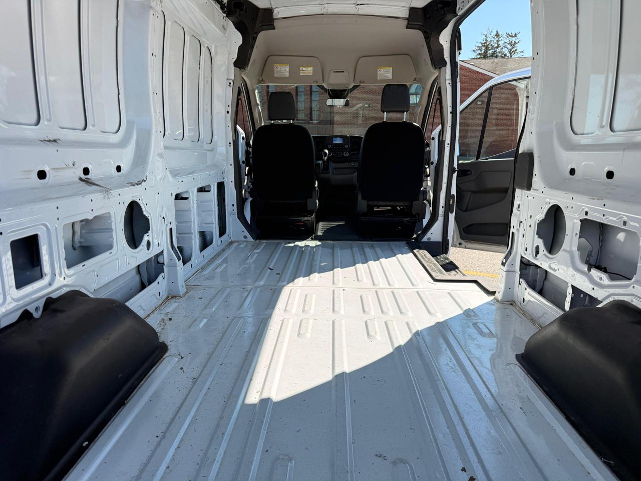 Ford Transit 250 Van Med. Roof w/Sliding Pass. 130-in. WB 2021