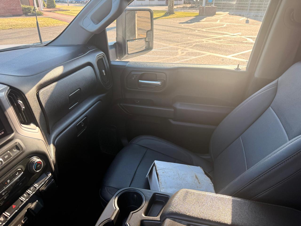 Chevrolet Silverado 3500HD Work Truck Crew Cab 4WD 2022