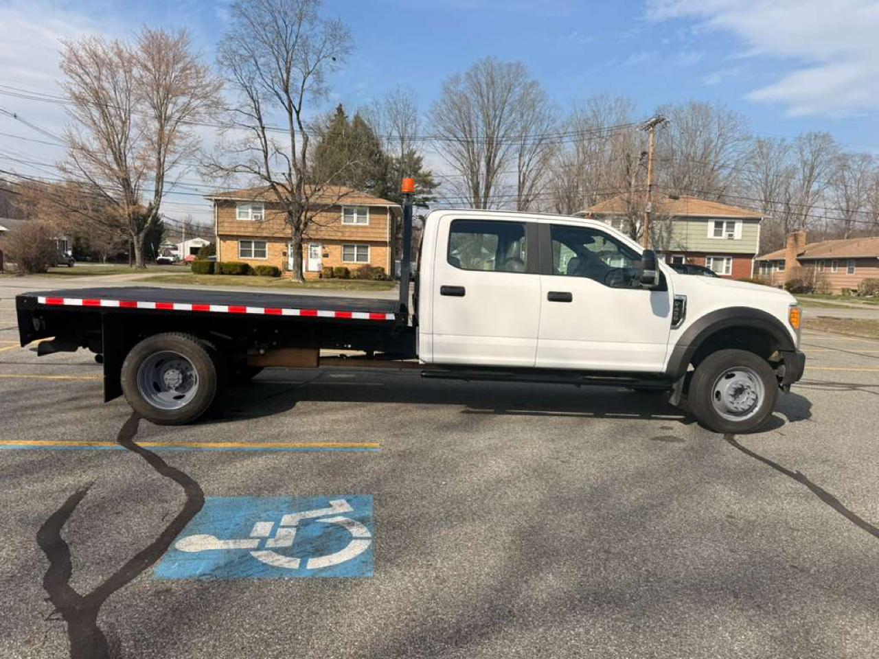 Ford F-450 SD Crew Cab DRW 2WD 2017