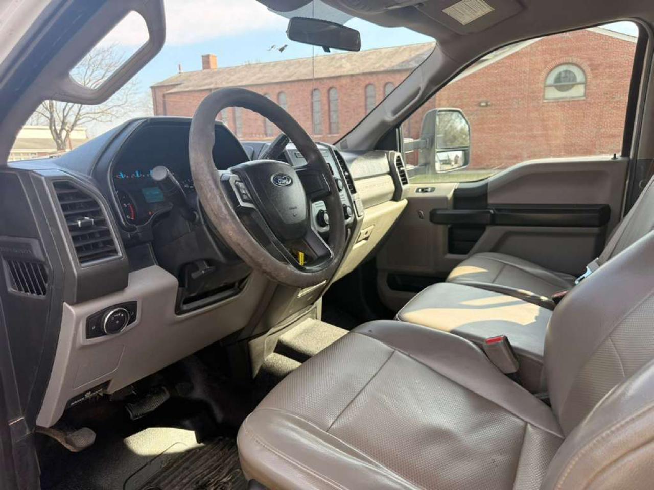 Ford F-450 SD Crew Cab DRW 2WD 2017