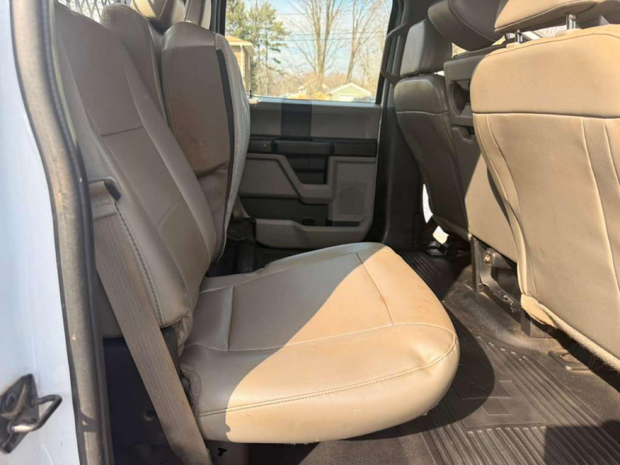 Ford F-450 SD Crew Cab DRW 2WD 2017