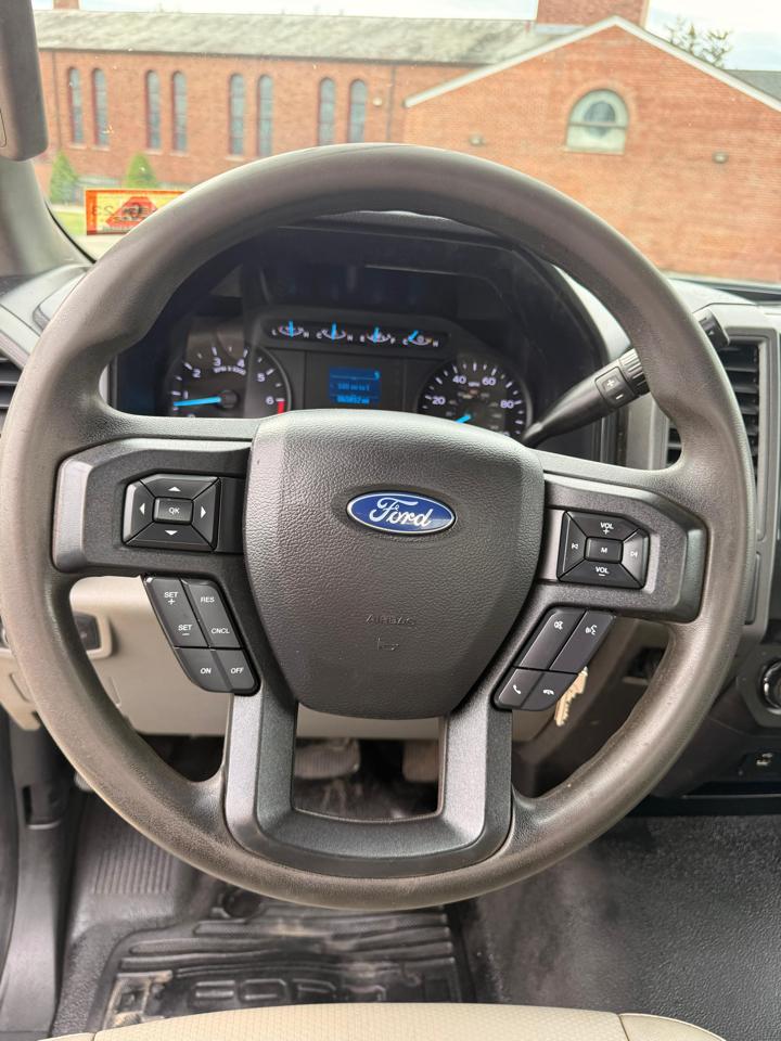 Ford F-350 SD XLT DRW 2WD 2019