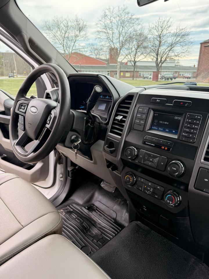 Ford F-350 SD XLT DRW 2WD 2019