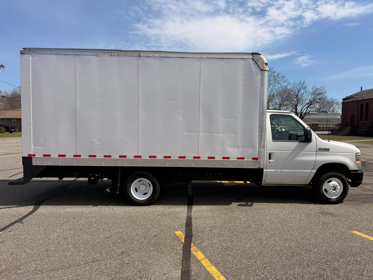Ford Econoline E-350 Super Duty 2018