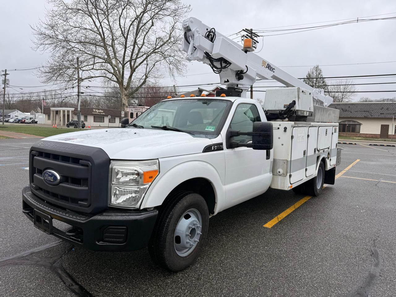 Ford F-350 SD XL DRW 2WD 2012