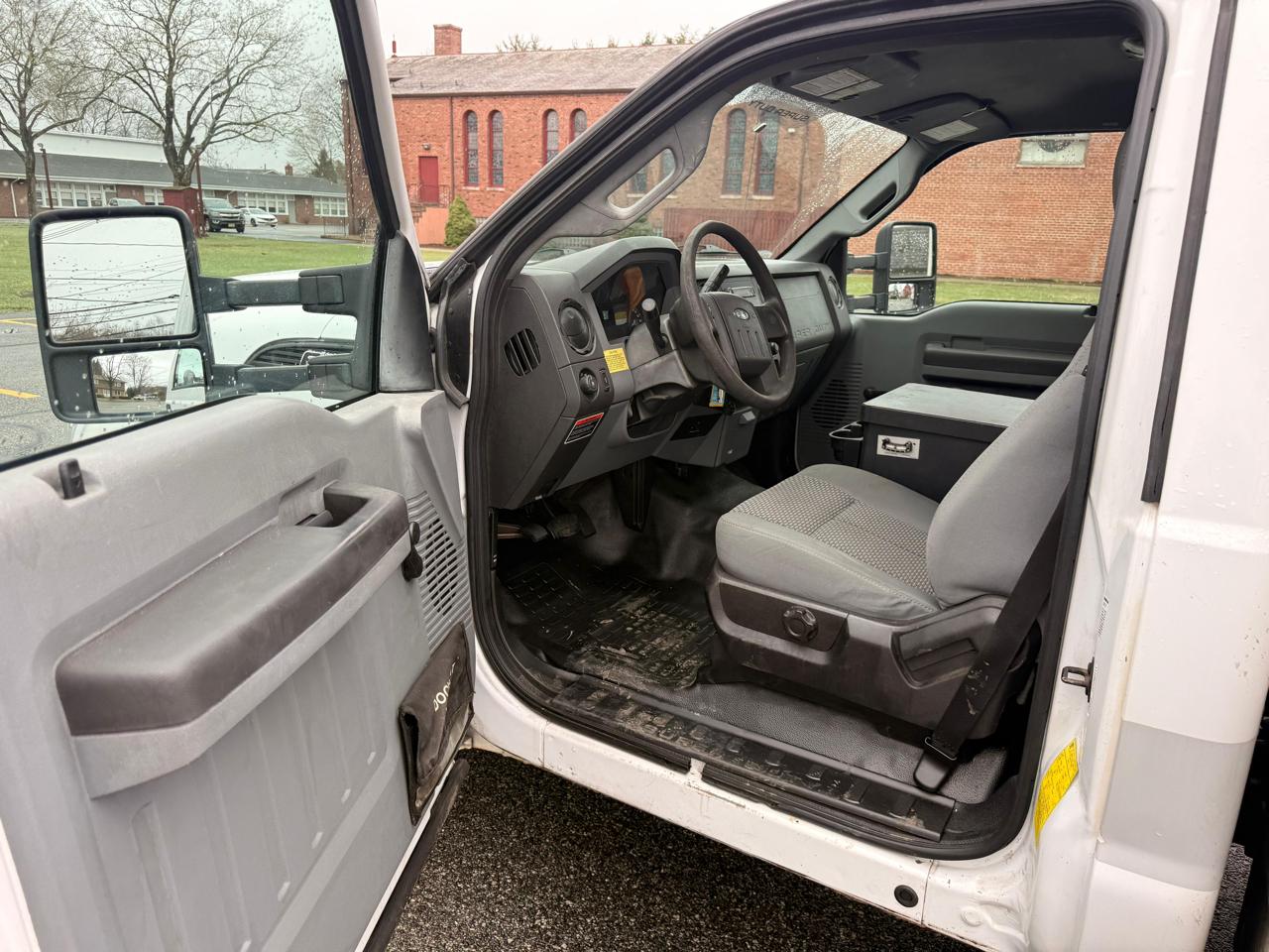 Ford F-350 SD XL DRW 2WD 2012