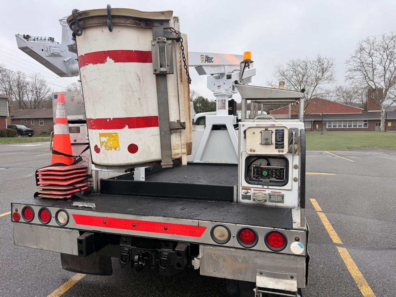 Ford F-350 SD XL DRW 2WD 2012