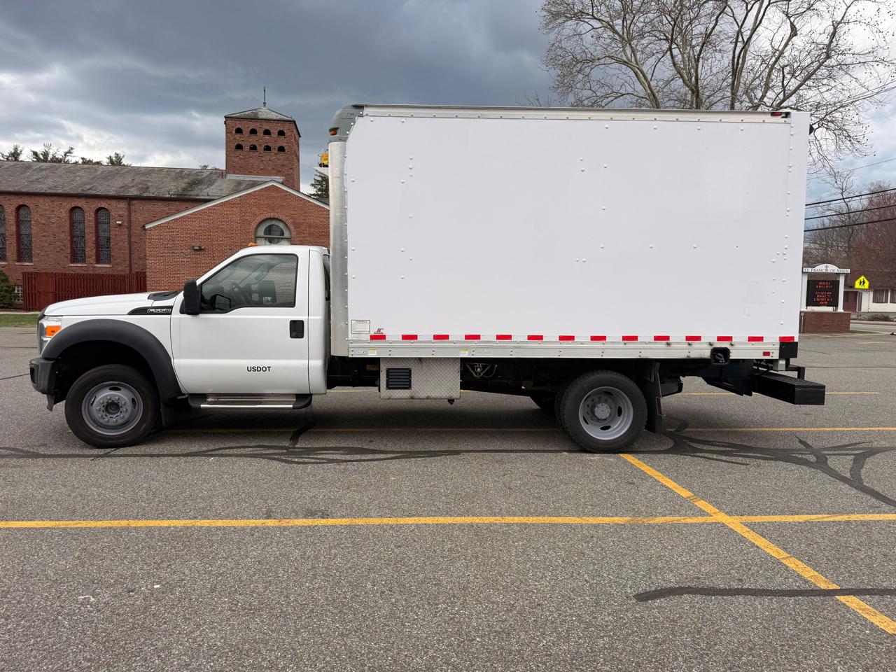 Ford F-550 Regular Cab DRW 2WD 2015