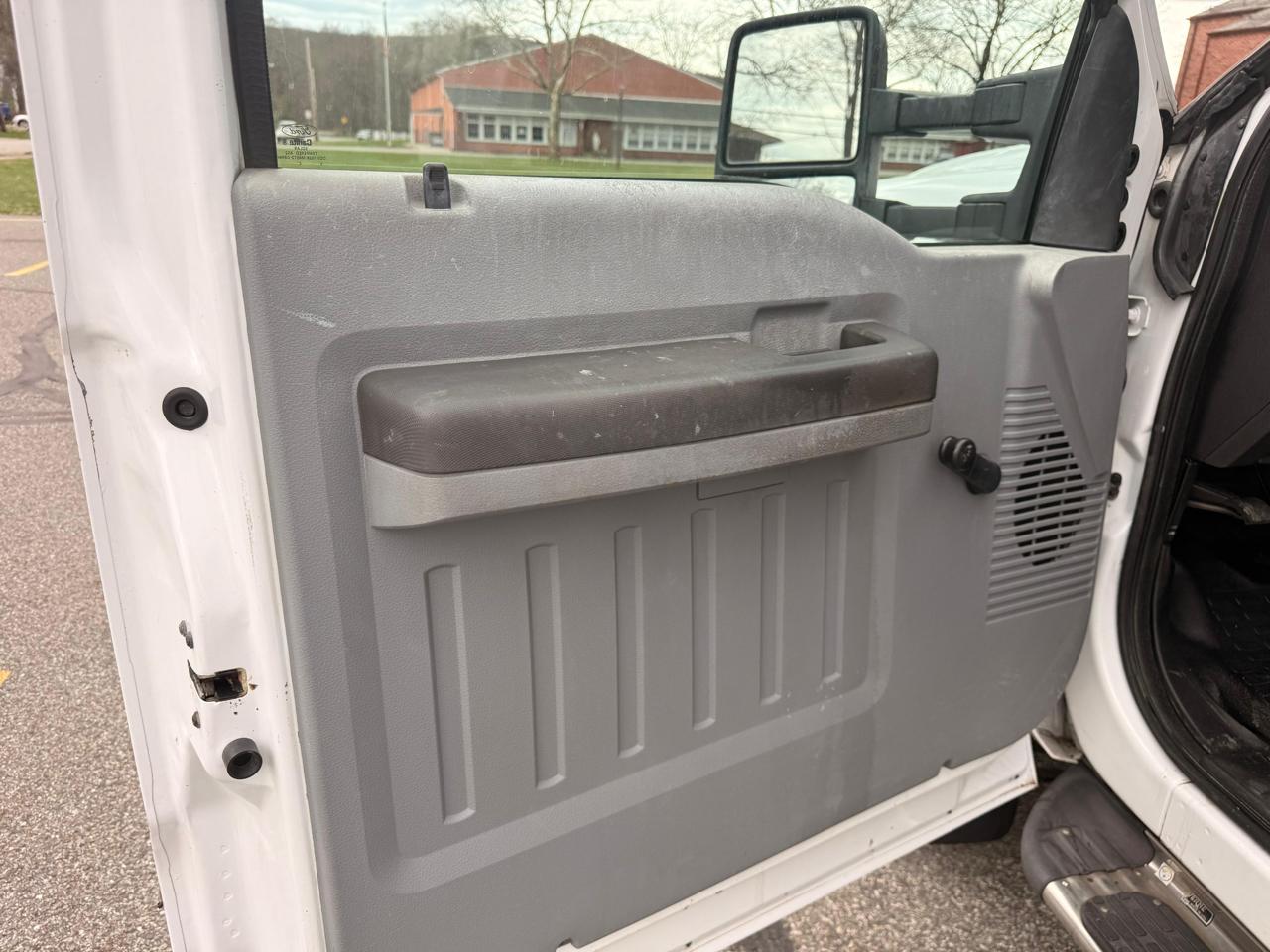 Ford F-550 Regular Cab DRW 2WD 2015