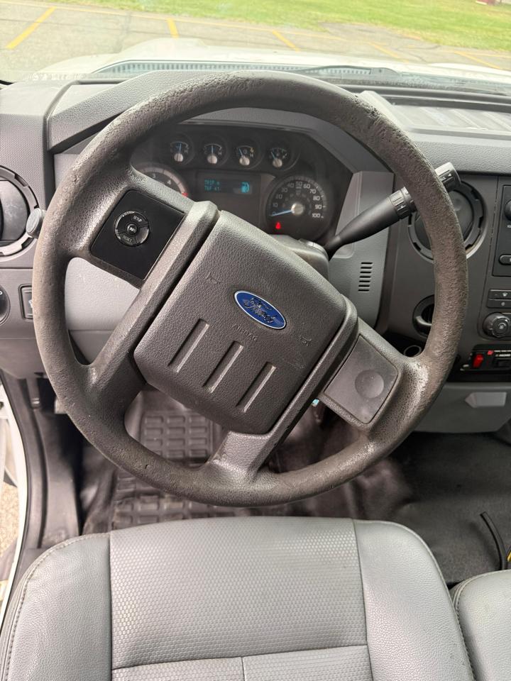 Ford F-550 Regular Cab DRW 2WD 2015