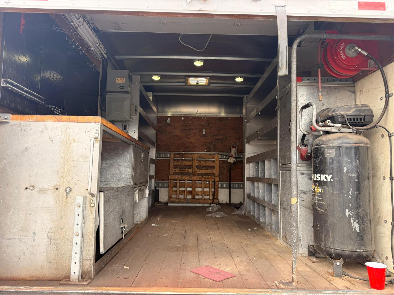 Ford F-550 Regular Cab DRW 2WD 2015