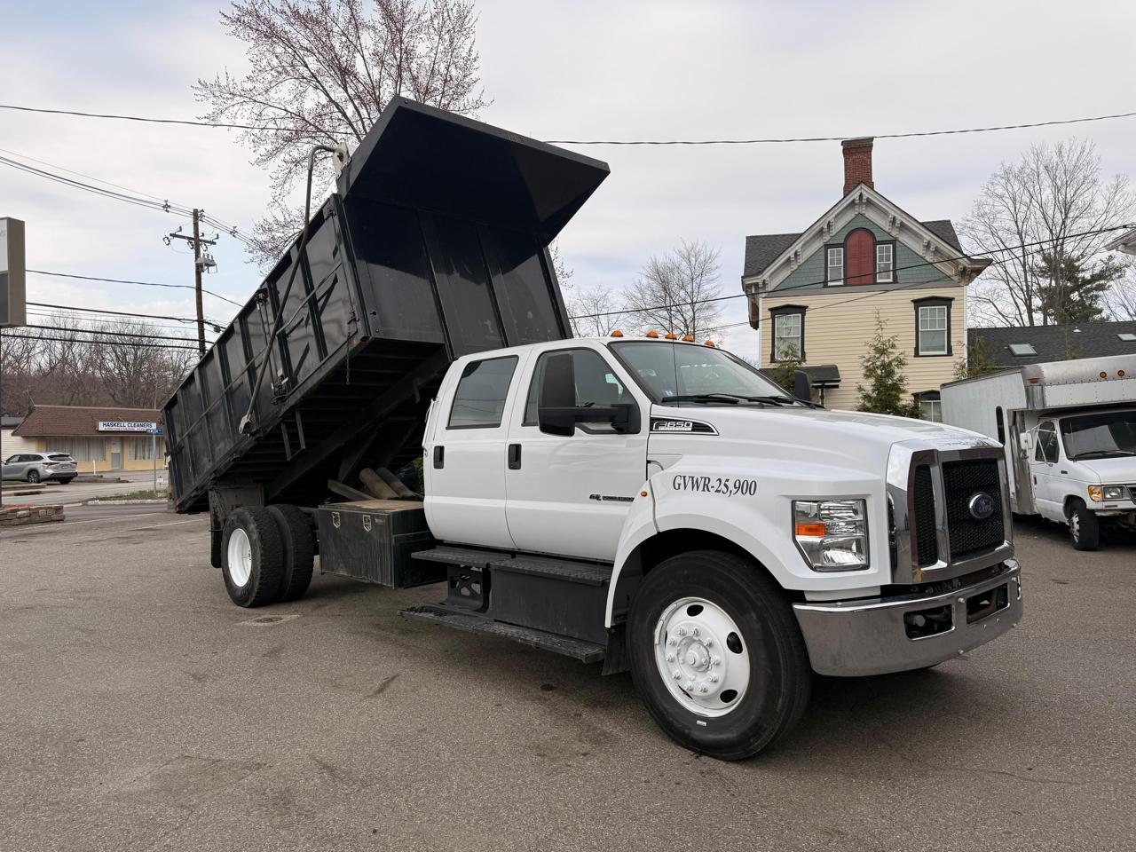 2018 Ford F-650 Crew Cab 2WD DRW