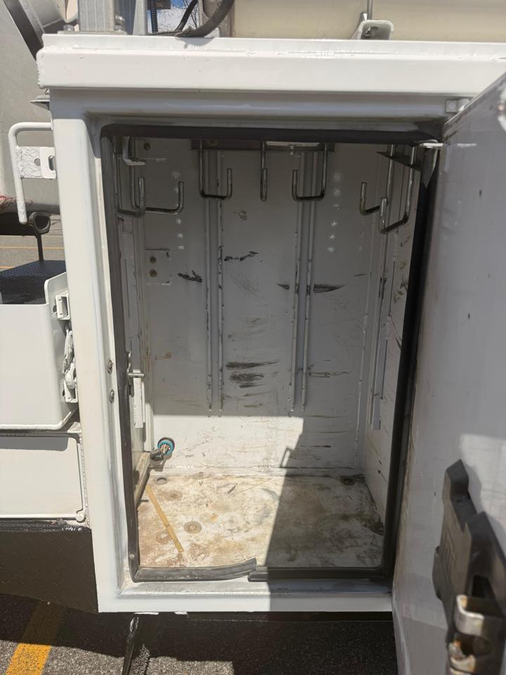 Ford F-550 Regular Cab DRW 4WD 2017