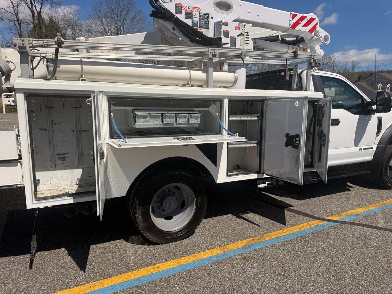 Ford F-550 Regular Cab DRW 4WD 2017