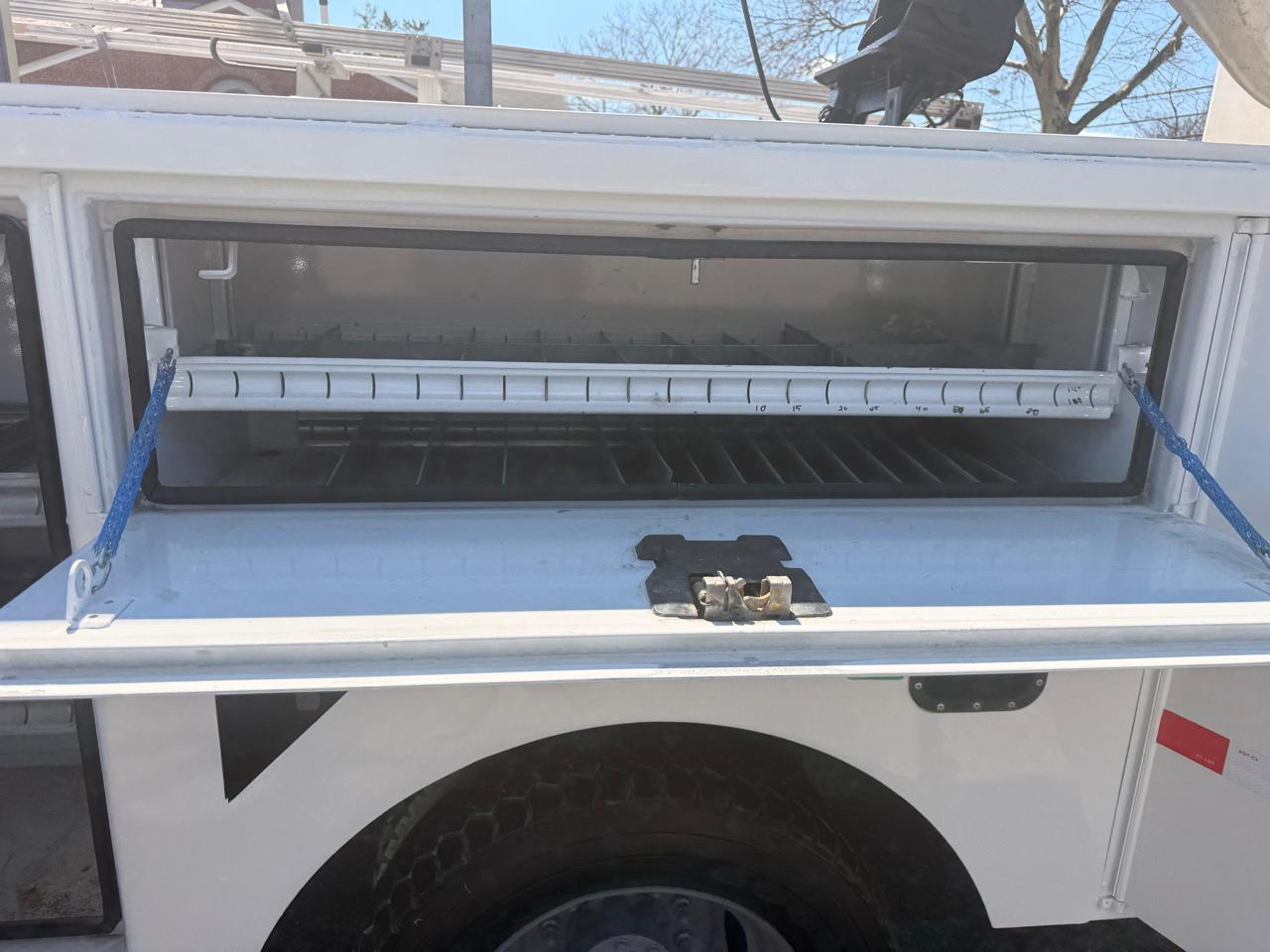 Ford F-550 Regular Cab DRW 4WD 2017