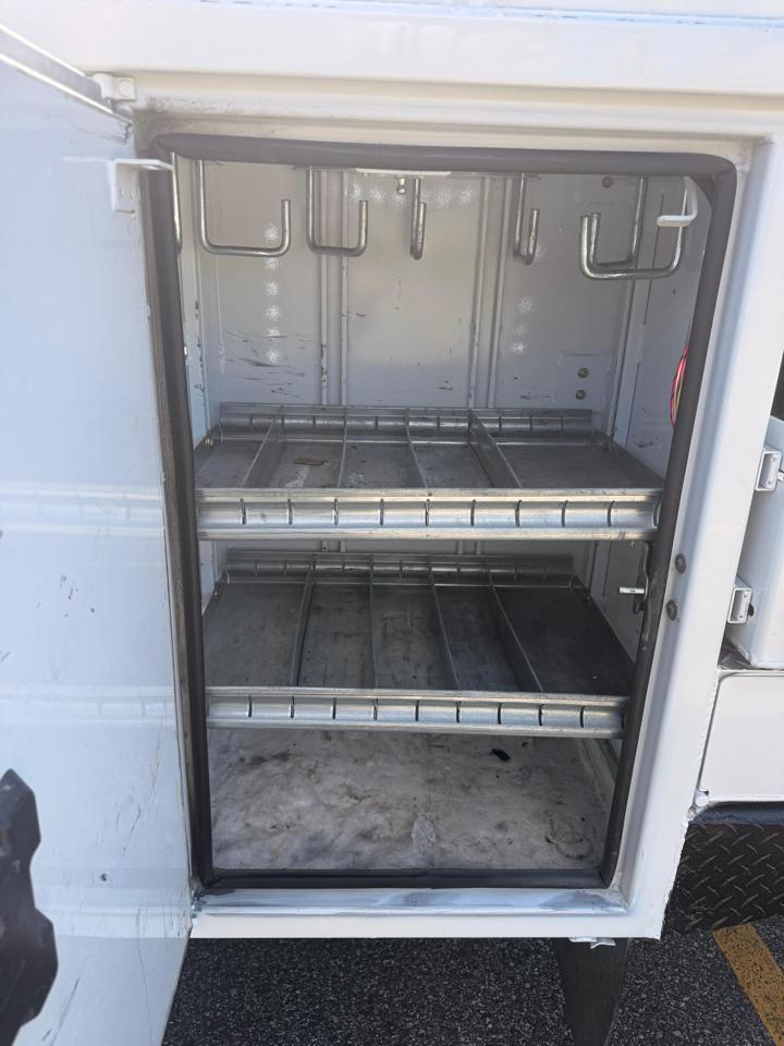 Ford F-550 Regular Cab DRW 4WD 2017