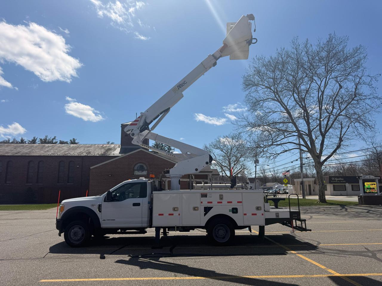 Ford F-550 Regular Cab DRW 4WD 2017