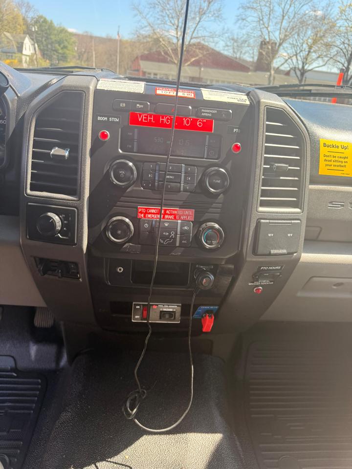 Ford F-550 Regular Cab DRW 4WD 2017